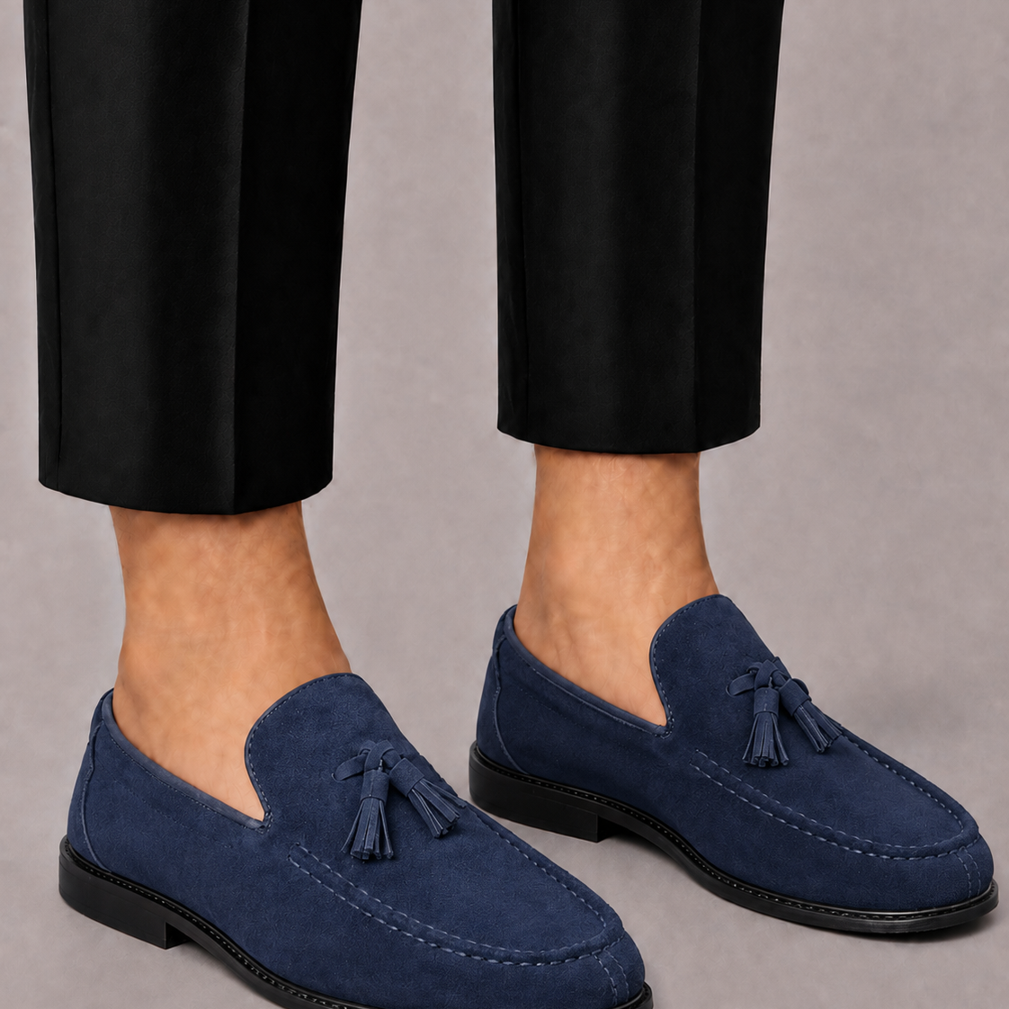 Maison Velutti | Mocassini in Suede con Nappine
