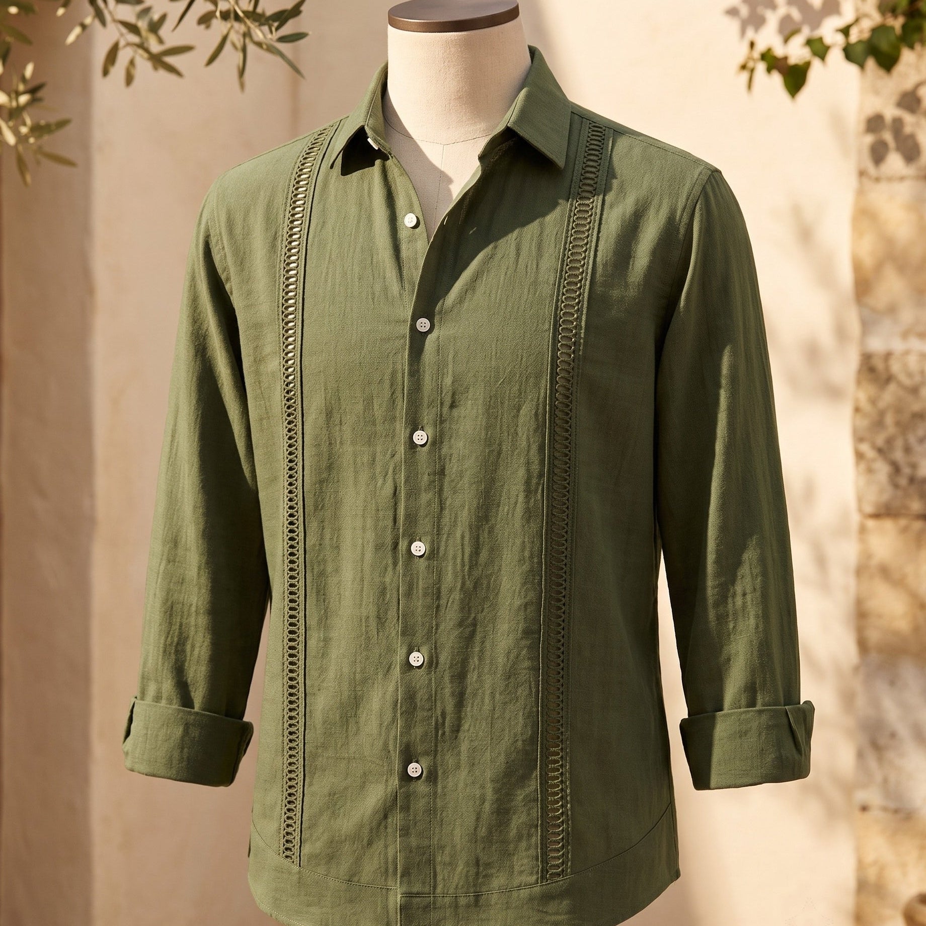 Camicia Con Ricami Verticali E Maniche Corte