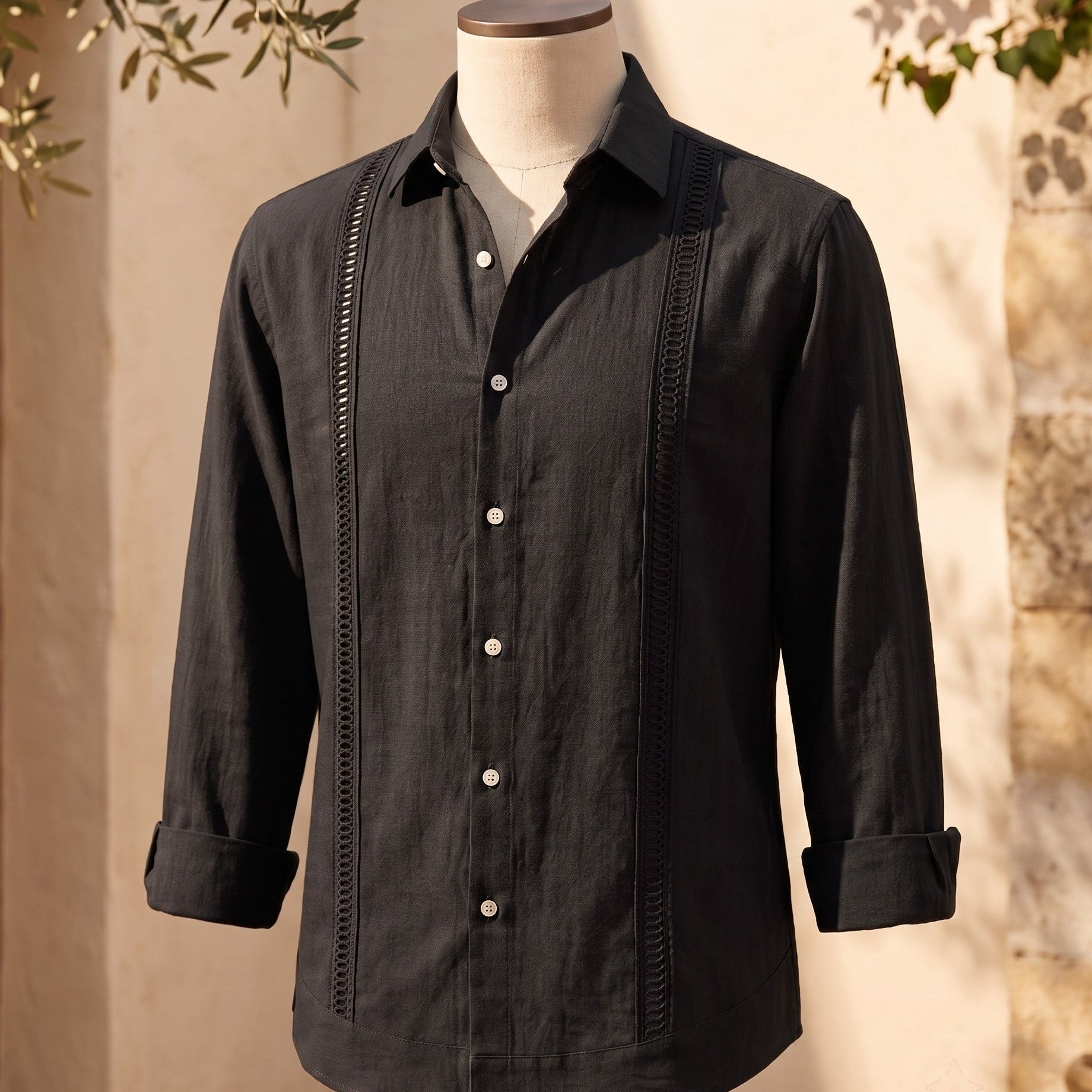 Camicia Con Ricami Verticali E Maniche Corte