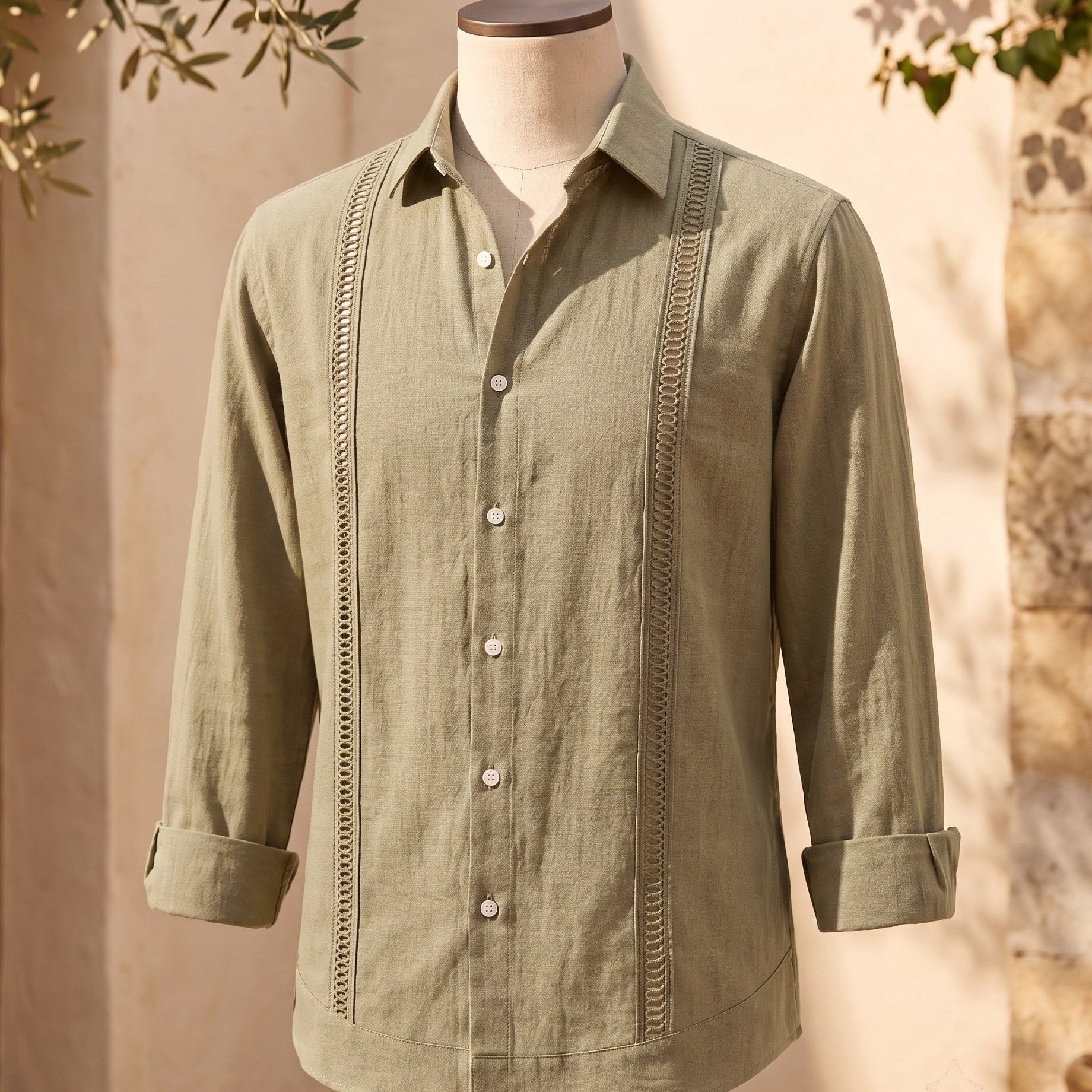 Camicia Con Ricami Verticali E Maniche Corte