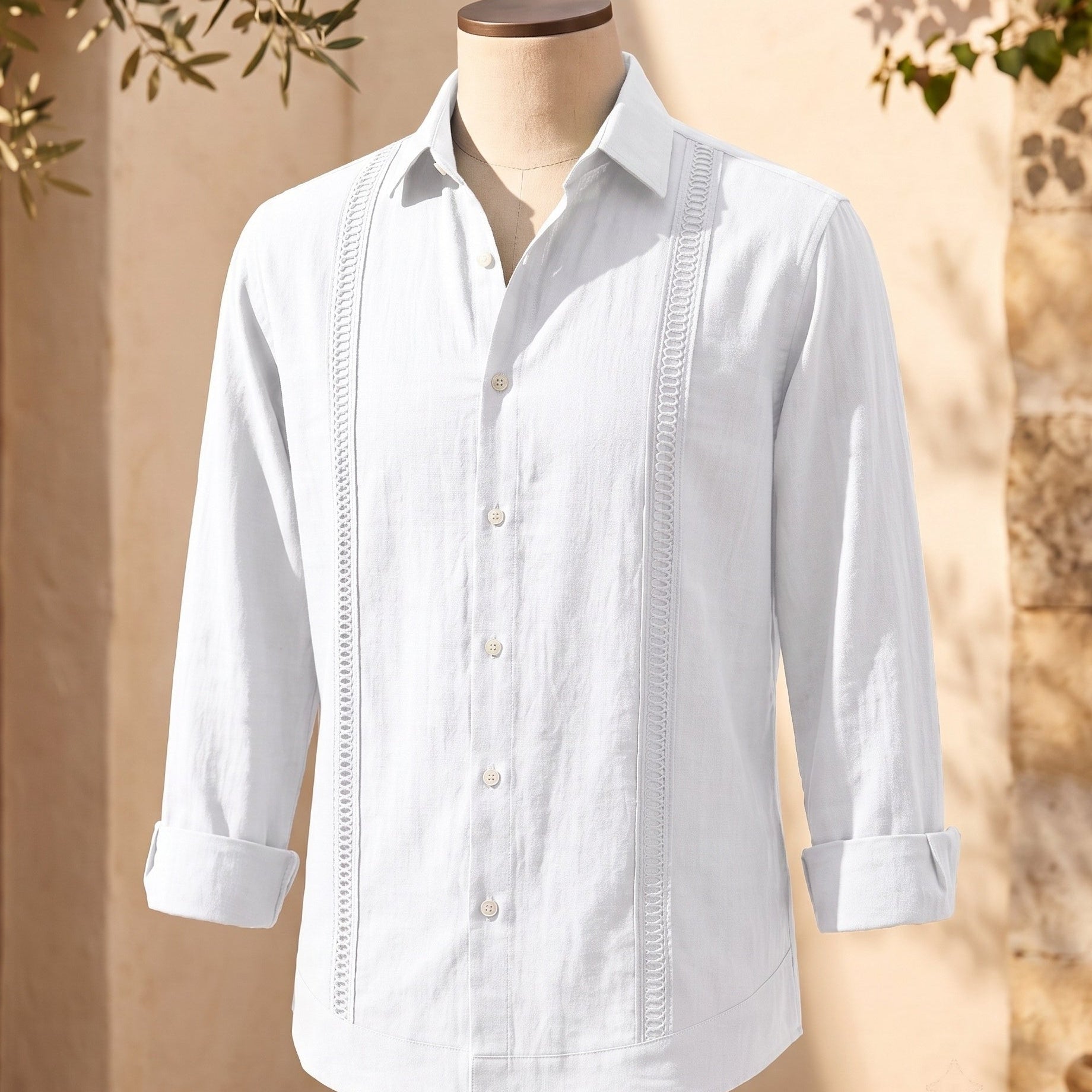 Camicia Con Ricami Verticali E Maniche Corte