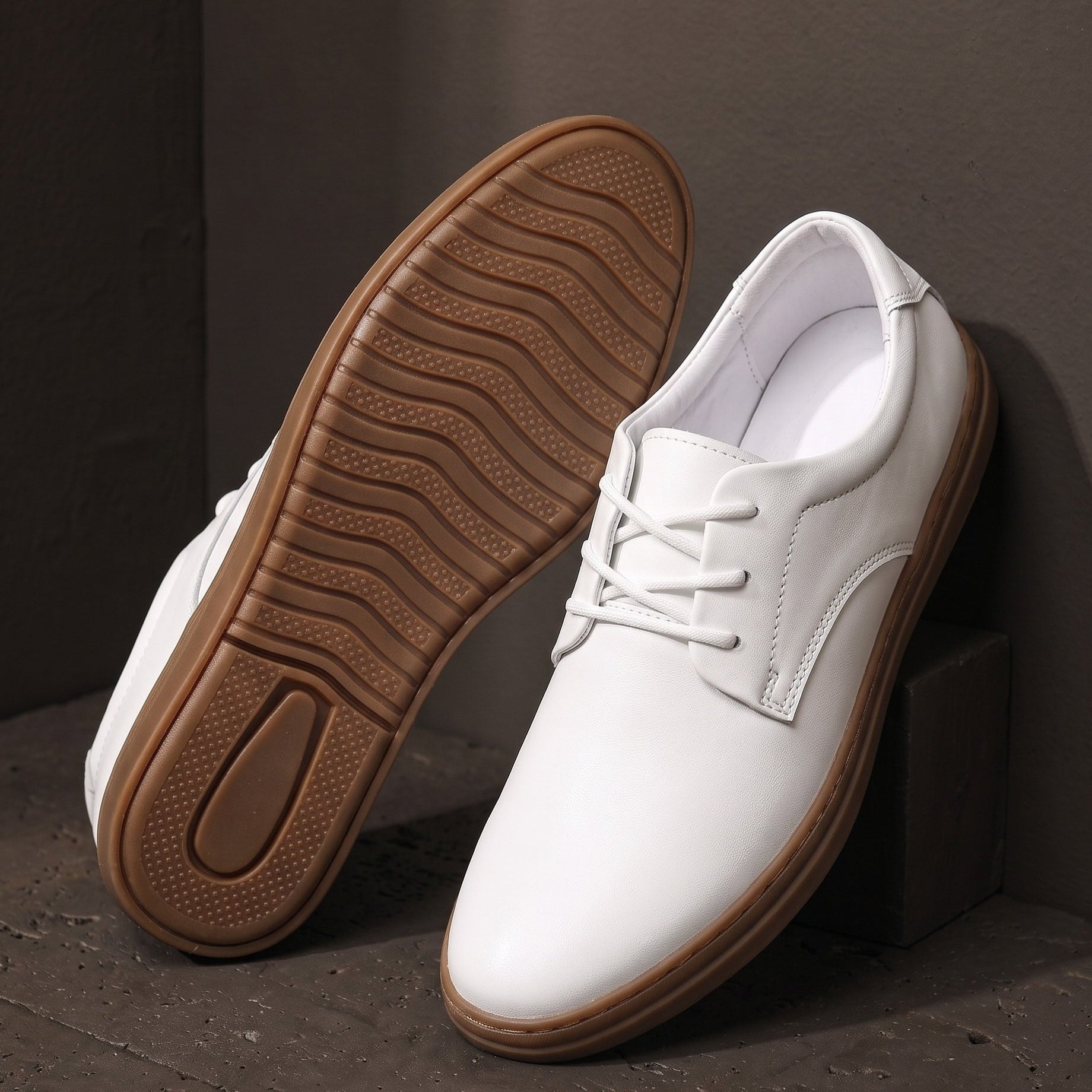 Scarpe In Pelle Con Lacci E Suola In Gomma